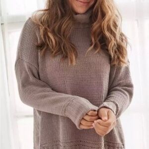 Aerie grey knit turtleneck sweater small